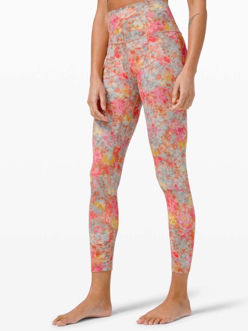 Lululemon Align Pant 25"
Inflorescence Multi size 6